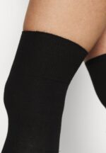 Z62T1159 Women Anna Field 2 Pack Over-The-Knee Socks Black - Image 3