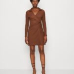 Z62T13 Women Anna Field Day Dress Dark Brown