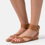 Z62T1422 Women Anna Field Sandals Cognac