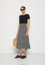 Z62T171 Women Anna Field Jersey Dress Black/White - Image 2