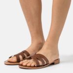 Z62T1877 Women Anna Field Leather Mules Brown