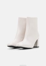Z62T2004 Women Anna Field Classic Ankle Boots White - Image 3