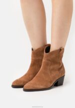 Z62T2049 Women Anna Field Leather Cowboy/Biker Ankle Boot Cognac