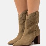 Z62T2051 Women Anna Field Leather Cowboy/Biker Ankle Boot Khaki