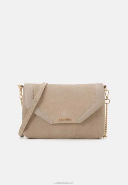 Z62T2415 Women Anna Field Leather Clutch Taupe