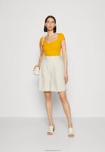 Z62T250 Women Anna Field Print T-Shirt Dark Yellow - Image 2