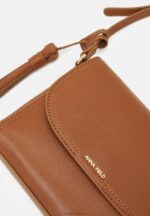 Z62T2529 Women Anna Field Leather Across Body Bag Cognac - Image 4