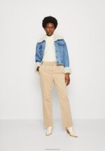 Z62T270 Women Anna Field Print T-Shirt Off-White - Image 2