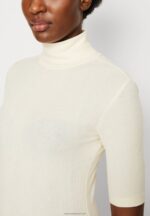 Z62T270 Women Anna Field Print T-Shirt Off-White - Image 6