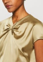 Z62T285 Women Anna Field Print T-Shirt Khaki - Image 6