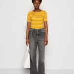 Z62T295 Women Anna Field Print T-Shirt Dark Yellow/White