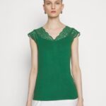 Z62T302 Women Anna Field Print T-Shirt Dark Green