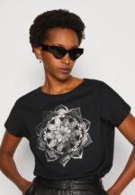 Z62T332 Women Anna Field Print T-Shirt Black - Image 4