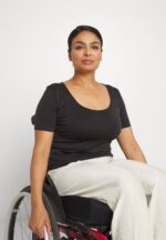 Z62T374 Women Anna Field Basic T-Shirt Black - Image 4