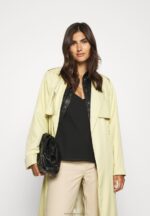 Z62T382 Women Anna Field Top Black - Image 4