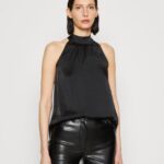 Z62T403 Women Anna Field Top Black