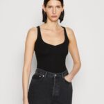 Z62T406 Women Anna Field Top Black