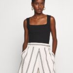 Z62T411 Women Anna Field Top Black