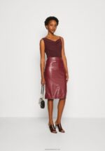Z62T417 Women Anna Field Top Dark Red - Image 2