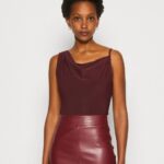 Z62T417 Women Anna Field Top Dark Red