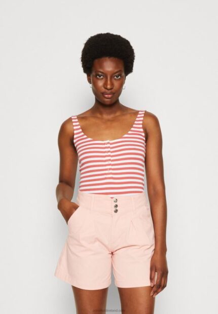 Z62T418 Women Anna Field Top White/Red