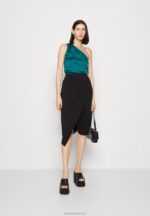 Z62T462 Women Anna Field Top Dark Green - Image 2
