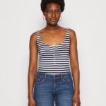 Z62T467 Women Anna Field Top White/Blue