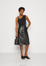 Z62T474 Women Anna Field Top Black - Image 2