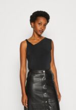 Z62T474 Women Anna Field Top Black