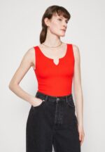Z62T482 Women Anna Field Top Red - Image 4