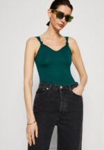 Z62T490 Women Anna Field Top Dark Green - Image 4