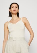 Z62T493 Women Anna Field Top Off-White - Image 4