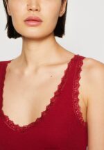Z62T497 Women Anna Field Top Dark Red - Image 6