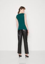 Z62T499 Women Anna Field Top Dark Green - Image 3