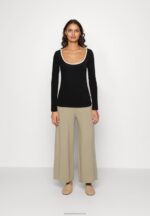 Z62T520 Women Anna Field Long Sleeved Top Black - Image 2