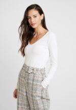 Z62T528 Women Anna Field Basic Long Sleeved Top White