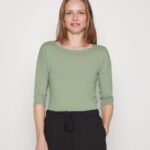 Z62T532 Women Anna Field Long Sleeved Top Light Green