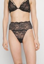 Z62T962 Women Anna Field 5 Pack Thong Red - Image 2