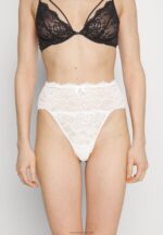 Z62T962 Women Anna Field 5 Pack Thong Red - Image 5