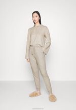 Z62T1067 Women Anna Field Pyjama Set Brown - Image 2