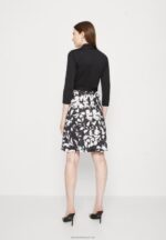 Z62T130 Women Anna Field Jersey Dress Black/White - Image 3