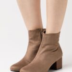 Z62T1906 Women Anna Field Ankle Boots Taupe