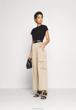 Z62T244 Women Anna Field Basic T-Shirt Black - Image 2