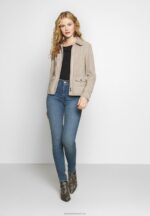Z62T245 Women Anna Field Basic T-Shirt Black - Image 2
