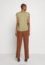 Z62T256 Women Anna Field Print T-Shirt Martini Olive - Image 3