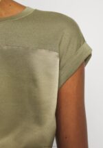 Z62T256 Women Anna Field Print T-Shirt Martini Olive - Image 6