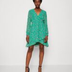 Z62T28 Women Anna Field Day Dress Green/Multi Coloured