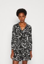 Z62T29 Women Anna Field Day Dress Black/White