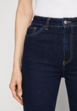 Z62T666 Women Anna Field Flared Jeans Dark Blue - Image 6