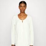 Z62T708 Women Anna Field Tunic Off-White